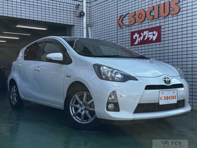 2013 Toyota AQUA