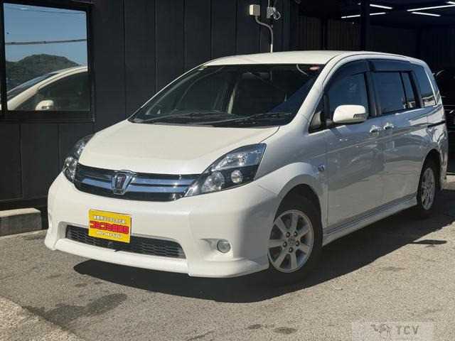 2013 Toyota Isis