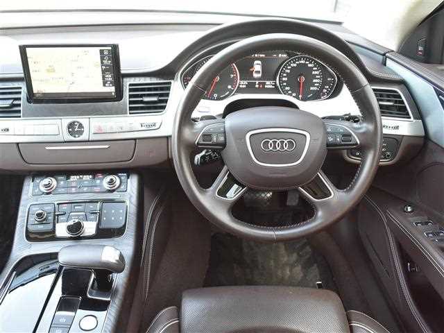 Audi A8 2014 photo 3