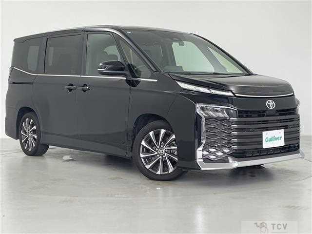 2022 Toyota Voxy