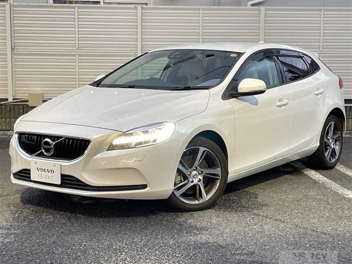 2018 Volvo V40