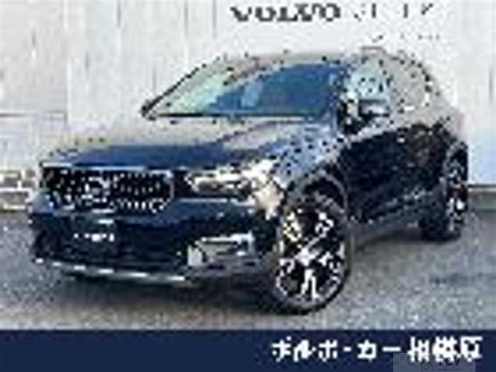 2022 Volvo XC40