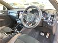 2022 Volvo XC40
