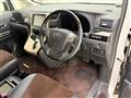 2013 Toyota Alphard