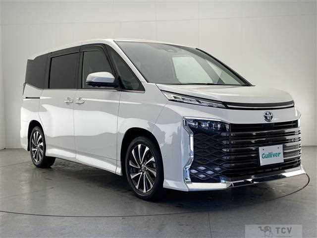 2022 Toyota Voxy