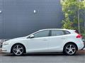 2018 Volvo V40
