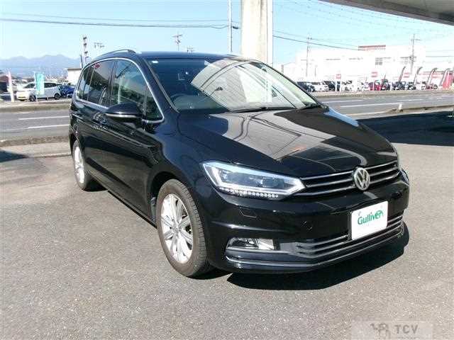 2017 Volkswagen Golf Touran