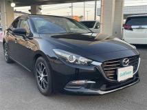 2017 Mazda Axela