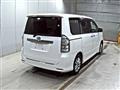 2010 Toyota Noah