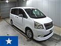 2010 Toyota Noah