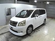 2010 Toyota Noah