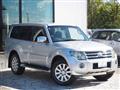 2010 Mitsubishi Pajero