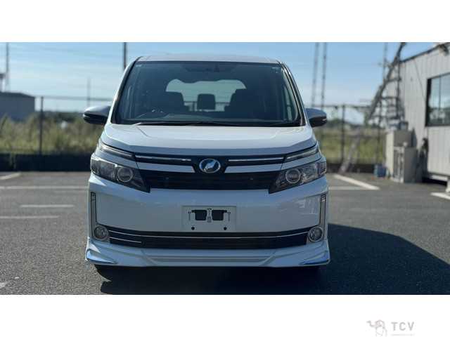 2015 Toyota Voxy