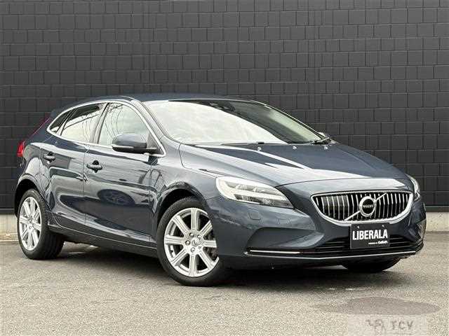 2017 Volvo V40
