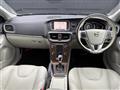 2017 Volvo V40