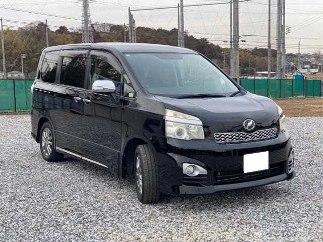 2013 Toyota Voxy