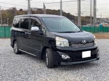 2013 Toyota Voxy