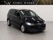 2017 Volkswagen Golf Touran