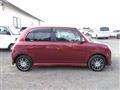 2006 Daihatsu Miragino
