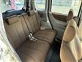 2011 Nissan ROOX