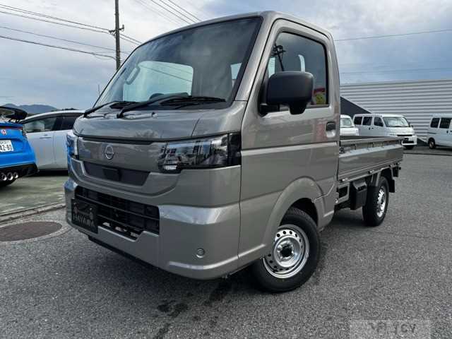 2026 Nissan Clipper Truck