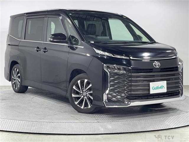 2022 Toyota Voxy