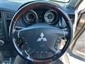 2010 Mitsubishi Pajero
