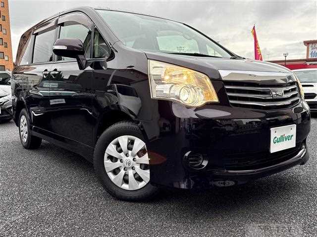 2013 Toyota Noah