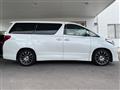 2013 Toyota Alphard