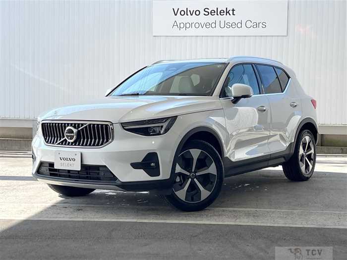2025 Volvo XC40