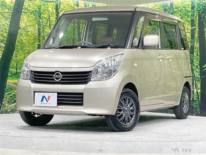 2011 Nissan ROOX