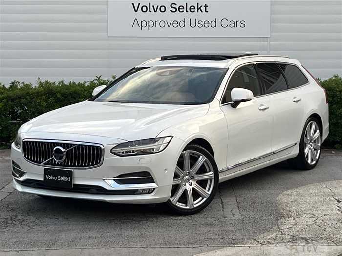 2017 Volvo V90