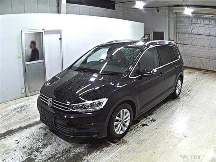 2017 Volkswagen Golf Touran