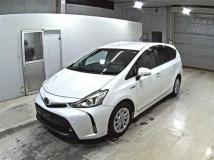 2015 Toyota PRIUS α