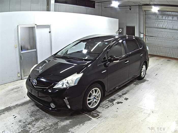 2013 Toyota PRIUS α