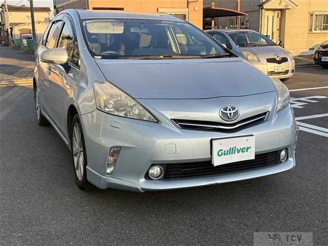 2012 Toyota PRIUS α