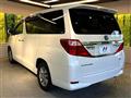 2013 Toyota Alphard Hybrid