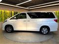 2013 Toyota Alphard Hybrid
