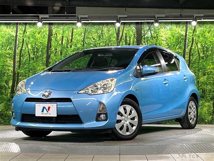 2013 Toyota AQUA