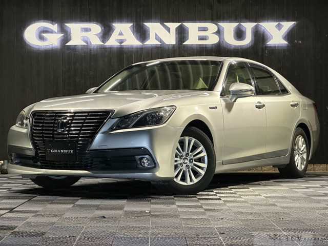 2013 Toyota Crown