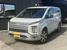 2019 Mitsubishi Delica D5