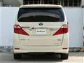 2013 Toyota Alphard Hybrid