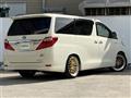 2013 Toyota Alphard Hybrid