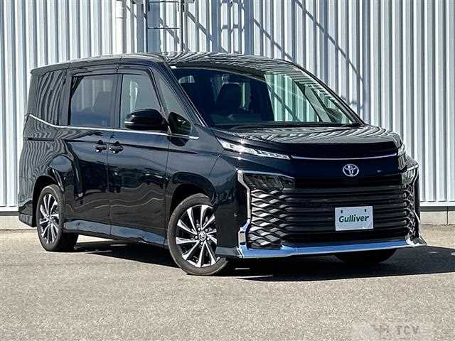 2022 Toyota Voxy
