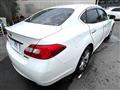 2013 Nissan FUGA HYBRID