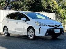 2016 Toyota PRIUS α