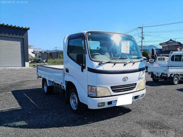 2002 Toyota Dyna Truck