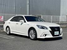 2013 Toyota Crown Hybrid