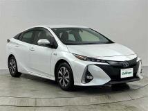 2022 Toyota Prius PHV