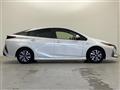 2019 Toyota Prius PHV